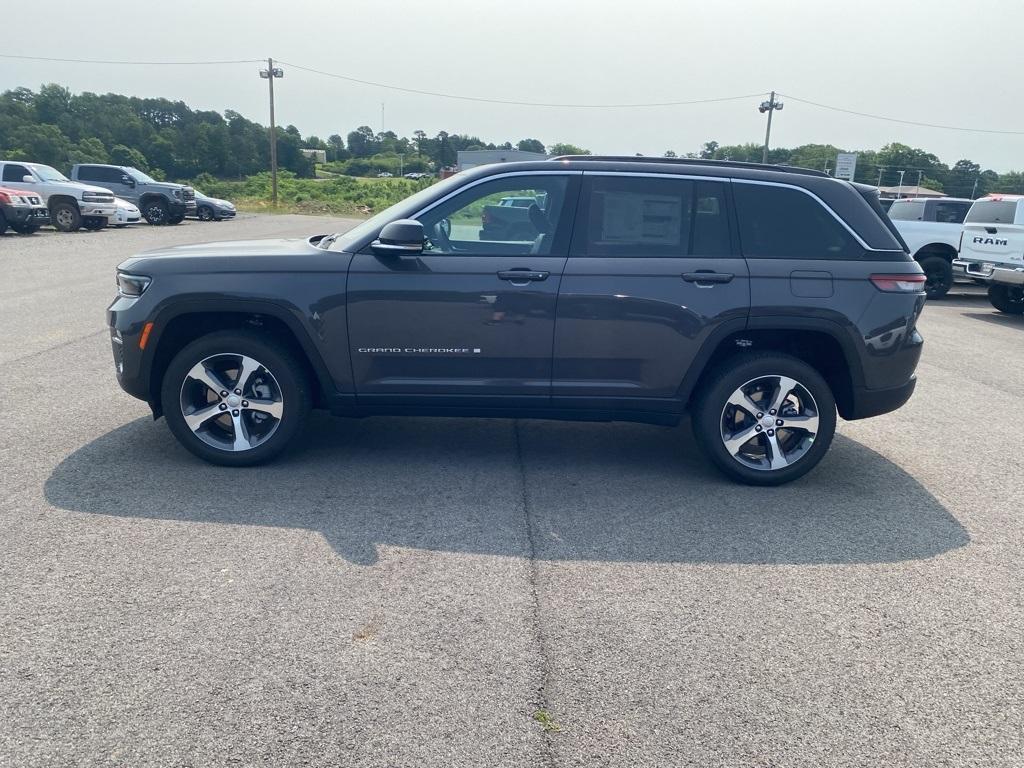 new 2025 Jeep Grand Cherokee car, priced at $47,748