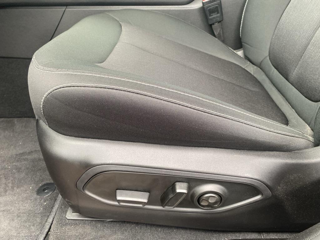 new 2025 Jeep Grand Cherokee car, priced at $39,396