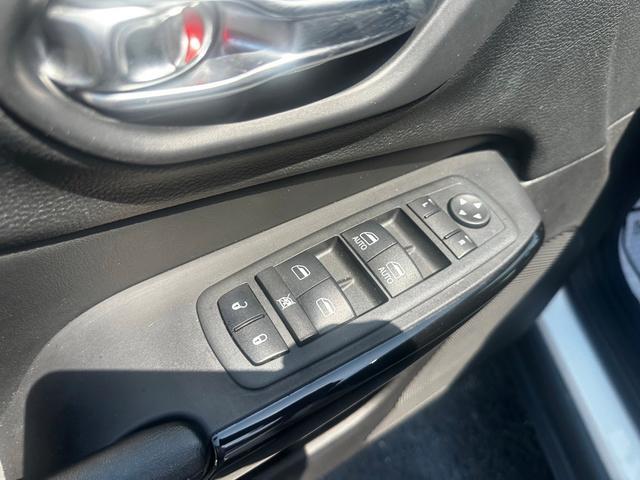 used 2020 Jeep Cherokee car, priced at $19,440