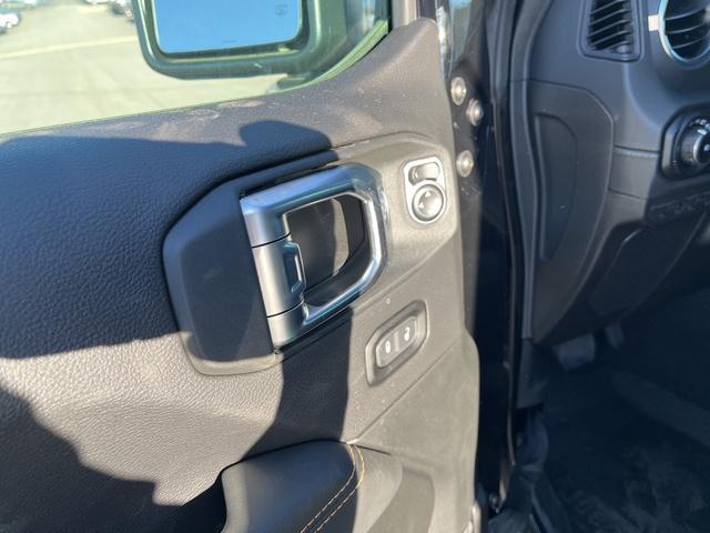 new 2025 Jeep Wrangler car, priced at $60,116