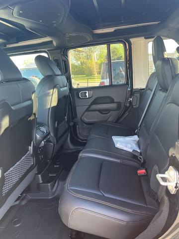 new 2025 Jeep Wrangler car, priced at $60,116