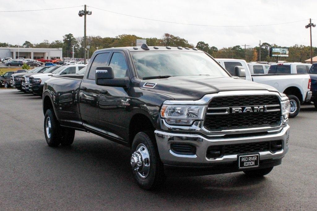 new 2024 Ram 3500 car, priced at $62,662