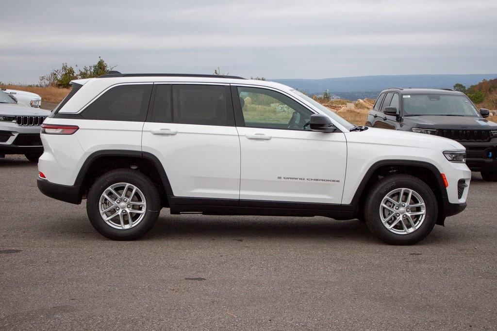 new 2025 Jeep Grand Cherokee car, priced at $39,075