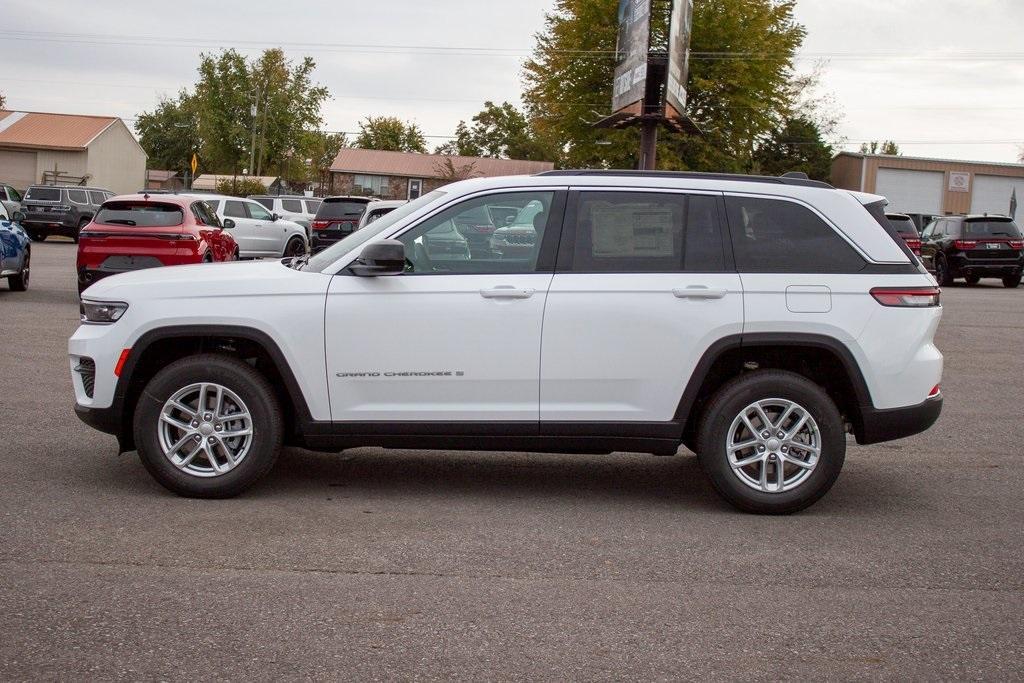 new 2025 Jeep Grand Cherokee car, priced at $39,075