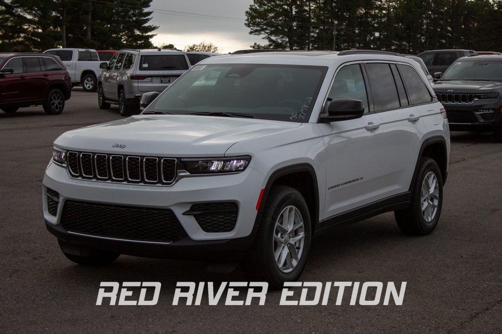 new 2025 Jeep Grand Cherokee car, priced at $39,075