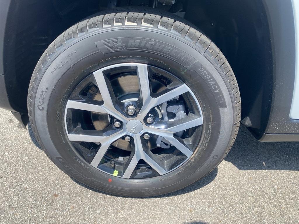 new 2025 Jeep Grand Cherokee L car, priced at $47,160