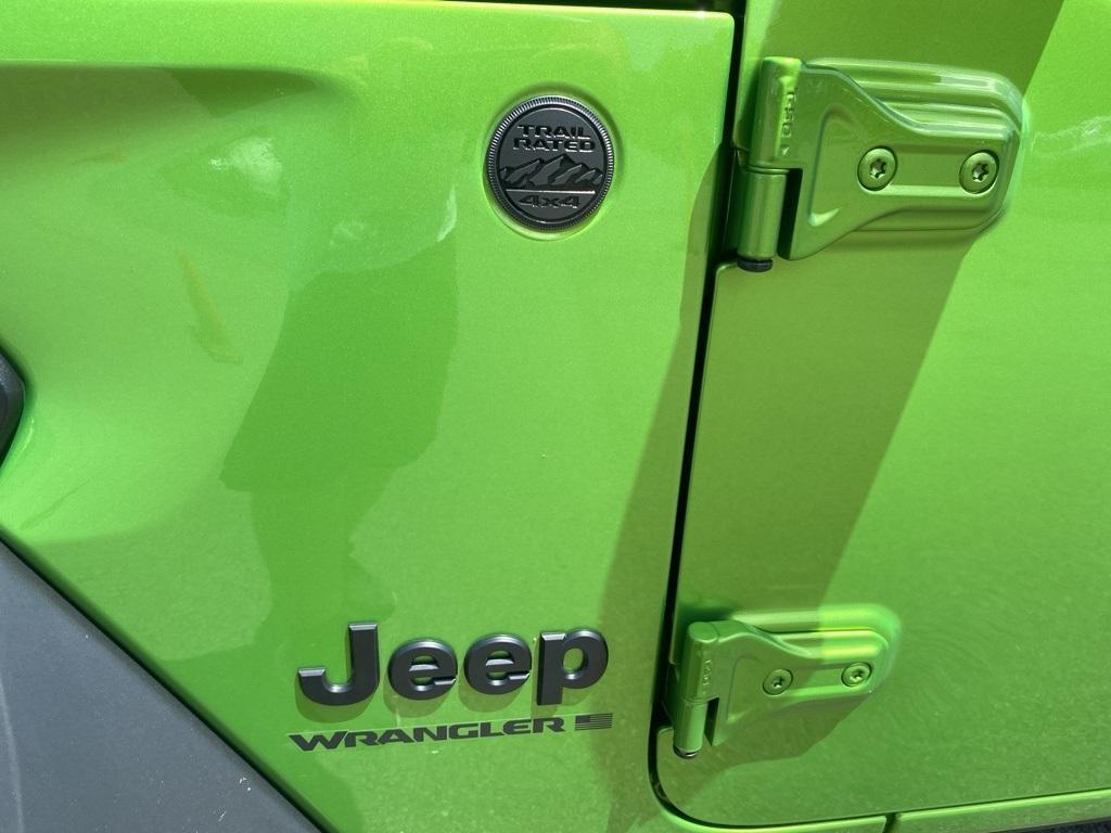 new 2025 Jeep Wrangler car