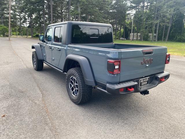 new 2025 Jeep Gladiator car, priced at $48,430