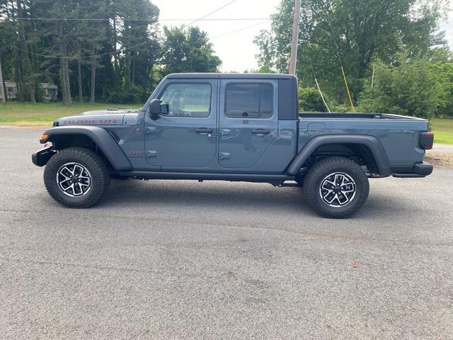 new 2025 Jeep Gladiator car, priced at $48,430