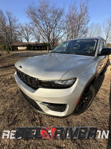 new 2024 Jeep Grand Cherokee car, priced at $55,742