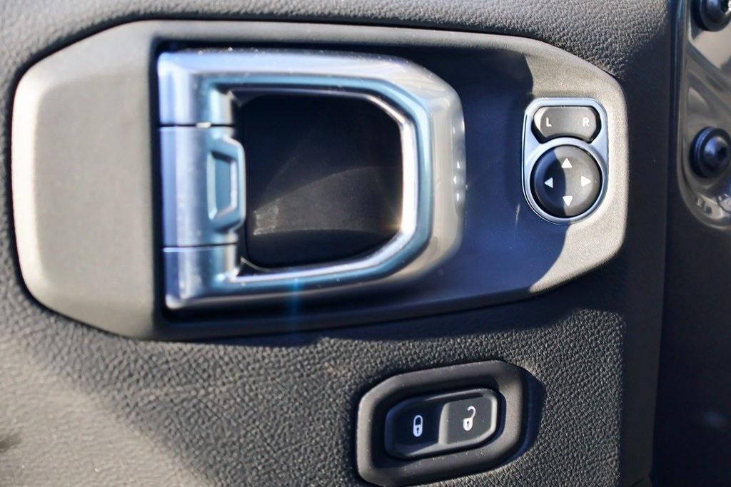 new 2025 Jeep Wrangler car, priced at $50,644