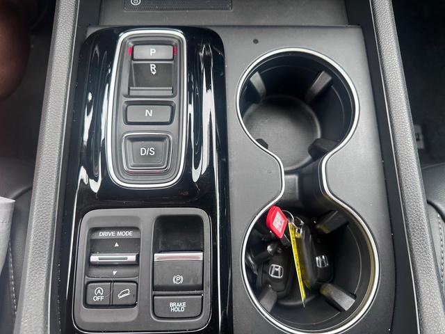 used 2025 Honda Pilot car, priced at $38,821