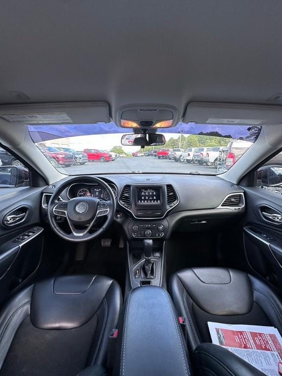 used 2019 Jeep Cherokee car, priced at $14,084