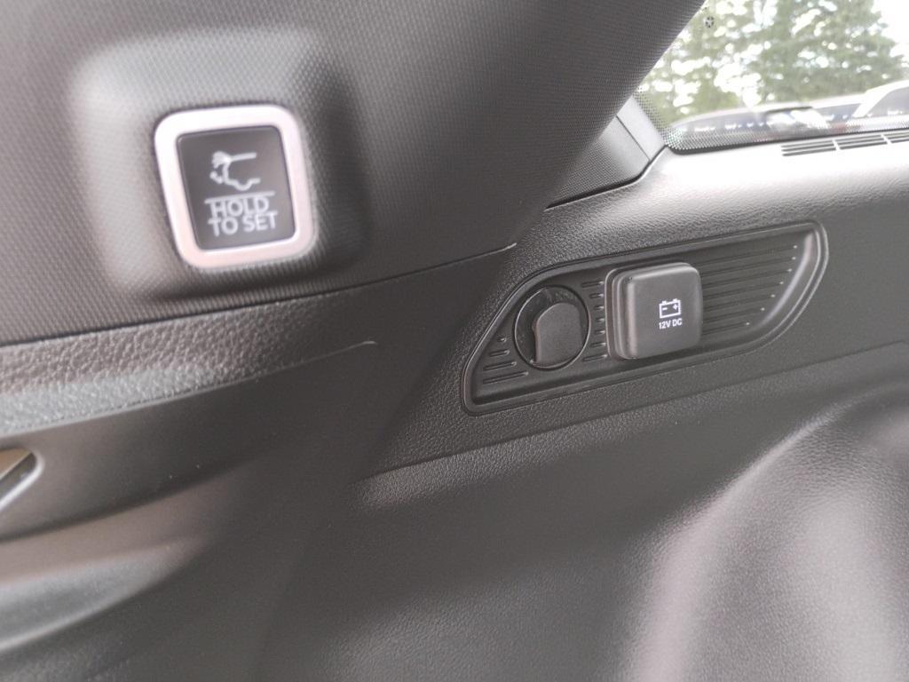 new 2025 Jeep Grand Cherokee car, priced at $43,869