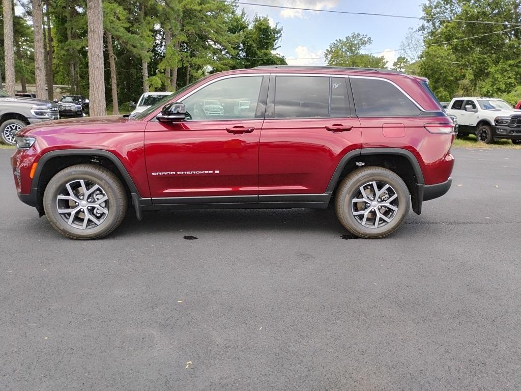 new 2025 Jeep Grand Cherokee car, priced at $43,869