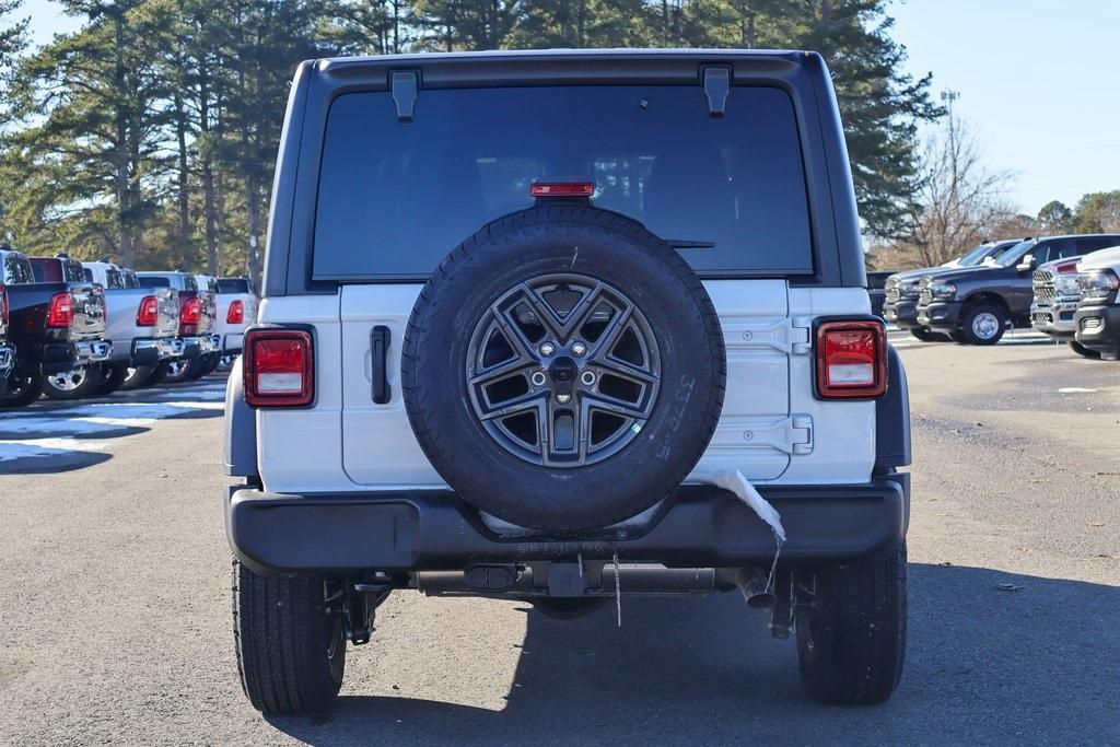 new 2025 Jeep Wrangler car, priced at $47,174