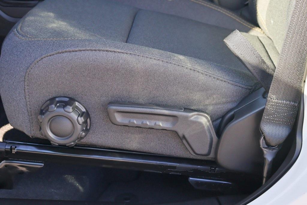 new 2025 Jeep Wrangler car, priced at $47,174