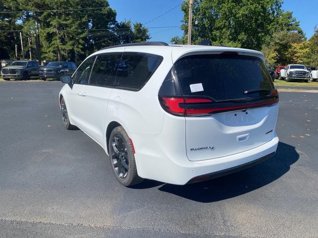 new 2026 Chrysler Pacifica car