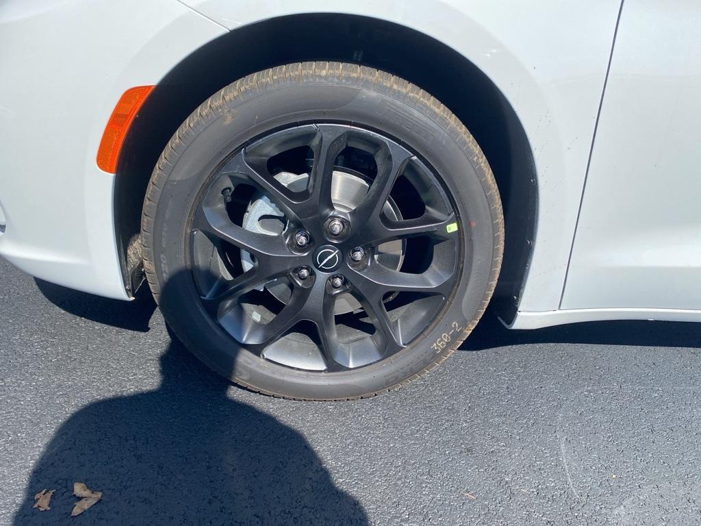 new 2026 Chrysler Pacifica car