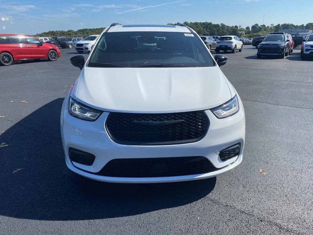 new 2026 Chrysler Pacifica car