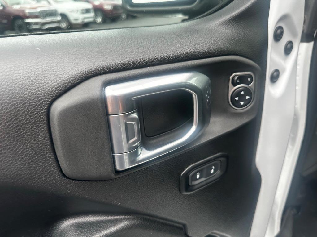 used 2023 Jeep Gladiator car, priced at $41,099
