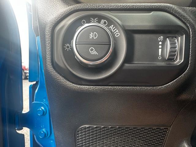 used 2023 Jeep Gladiator car, priced at $38,380