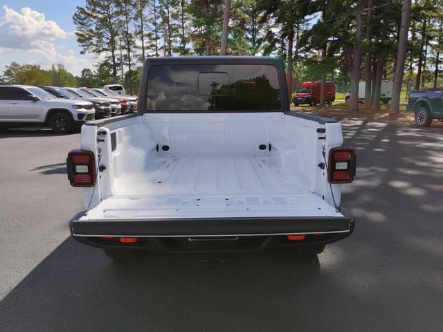 new 2025 Jeep Gladiator car, priced at $50,894