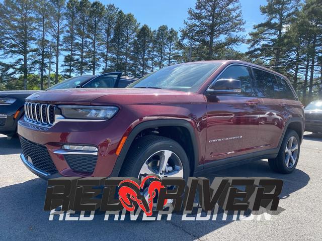 new 2025 Jeep Grand Cherokee car, priced at $47,035
