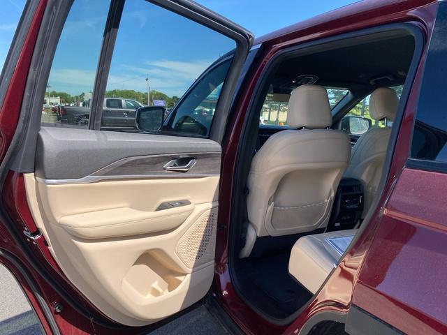 new 2025 Jeep Grand Cherokee car, priced at $47,035