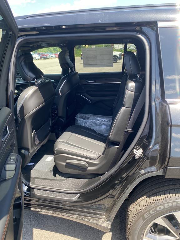 new 2025 Jeep Grand Cherokee L car, priced at $63,434
