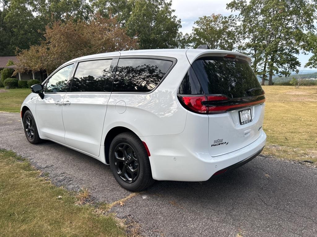 used 2024 Chrysler Pacifica Hybrid car, priced at $49,900