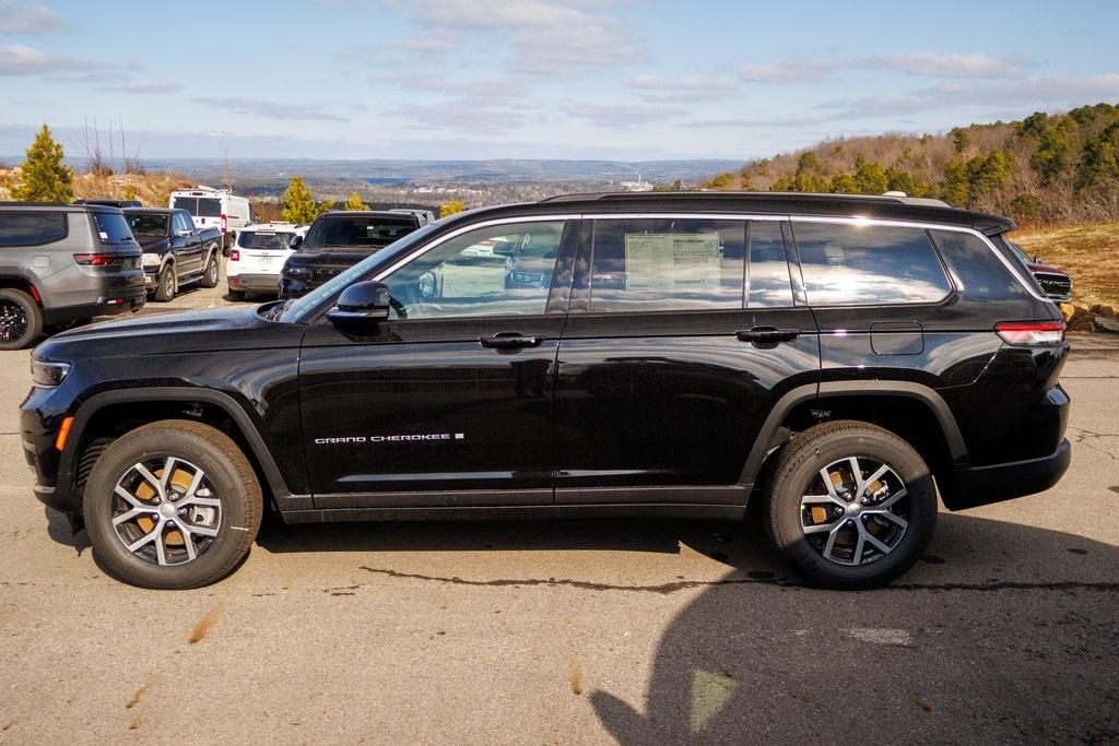 new 2025 Jeep Grand Cherokee L car, priced at $45,173