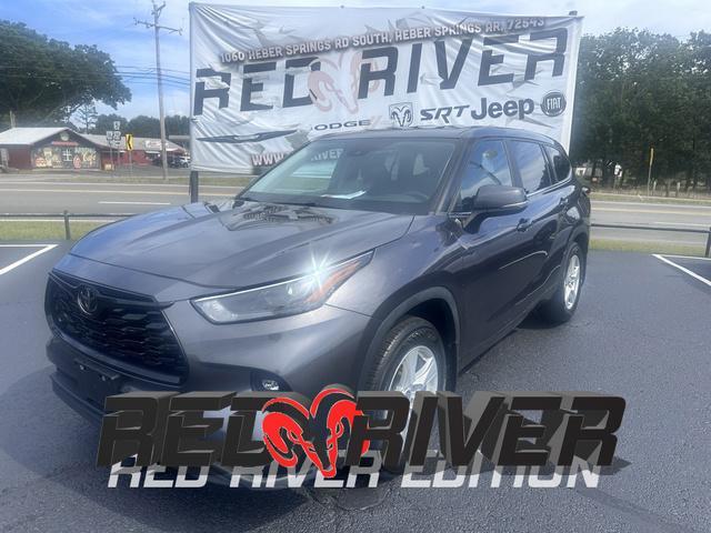 used 2023 Toyota Highlander car, priced at $41,393