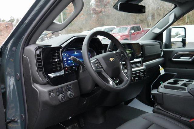 new 2025 Chevrolet Silverado 3500 car, priced at $73,661