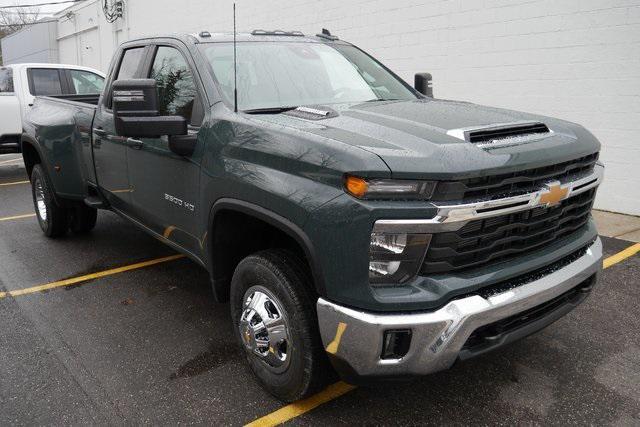 new 2025 Chevrolet Silverado 3500 car, priced at $69,753