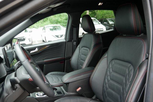 used 2023 Ford Escape car, priced at $29,900