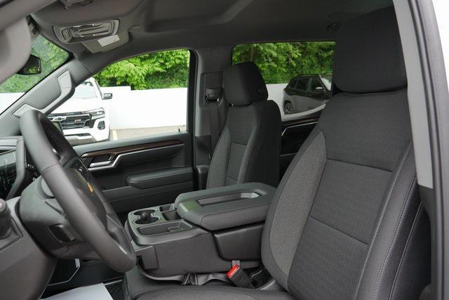 new 2025 Chevrolet Silverado 1500 car, priced at $45,334