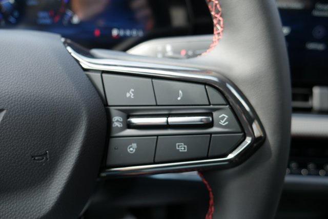new 2025 Chevrolet Equinox car, priced at $34,704