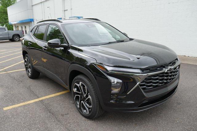 new 2025 Chevrolet Trax car, priced at $26,940