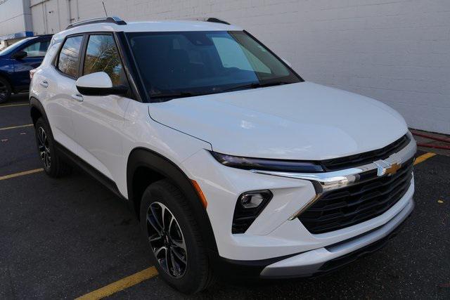 new 2025 Chevrolet TrailBlazer car, priced at $30,099