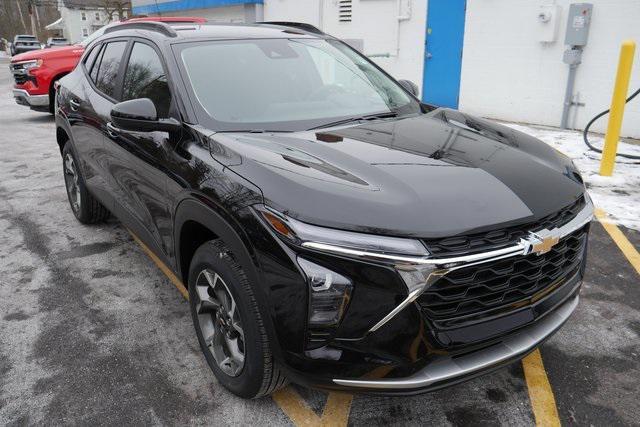 new 2025 Chevrolet Trax car, priced at $24,708