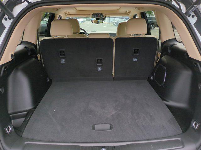 used 2022 Jeep Grand Cherokee car, priced at $31,567