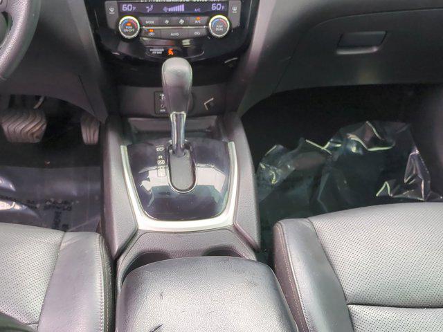 used 2015 Nissan Rogue car