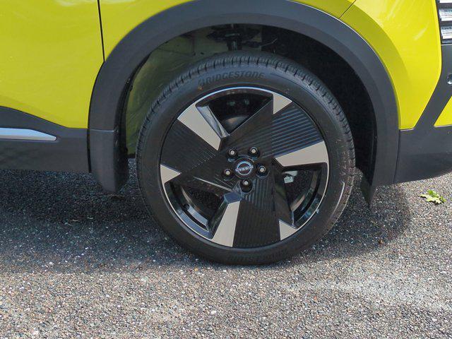 new 2025 Nissan Kicks car, priced at $29,250