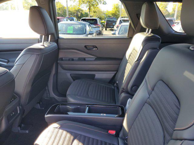 new 2025 Nissan Pathfinder car, priced at $40,620