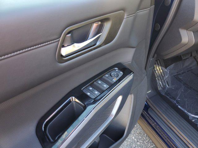 new 2025 Nissan Pathfinder car, priced at $38,590