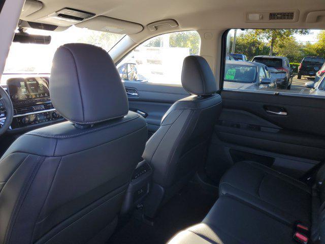 new 2025 Nissan Pathfinder car, priced at $38,590