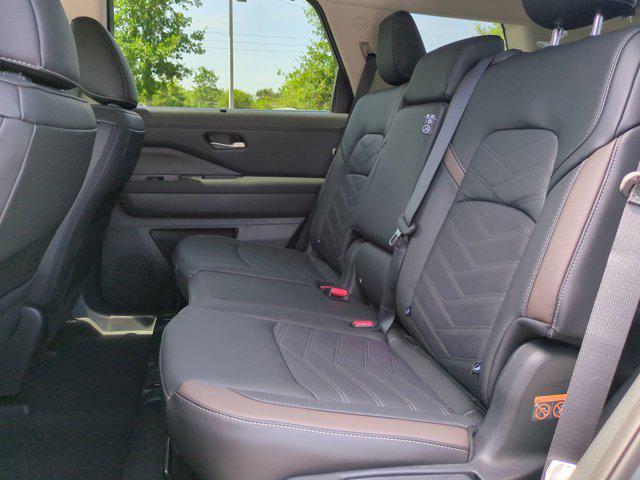 new 2025 Nissan Pathfinder car, priced at $52,060