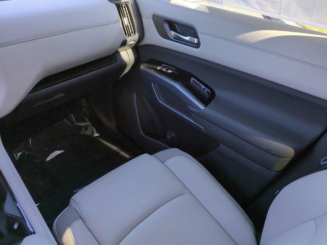 new 2025 Nissan Pathfinder car, priced at $44,580