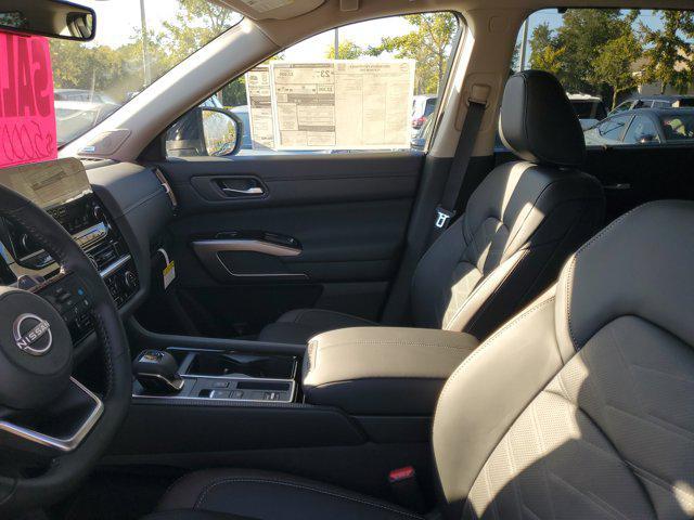 new 2025 Nissan Pathfinder car, priced at $52,175